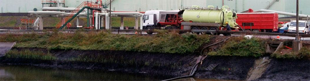Limpiezas Industriales Alfus - Iris camión con cisterna verde 